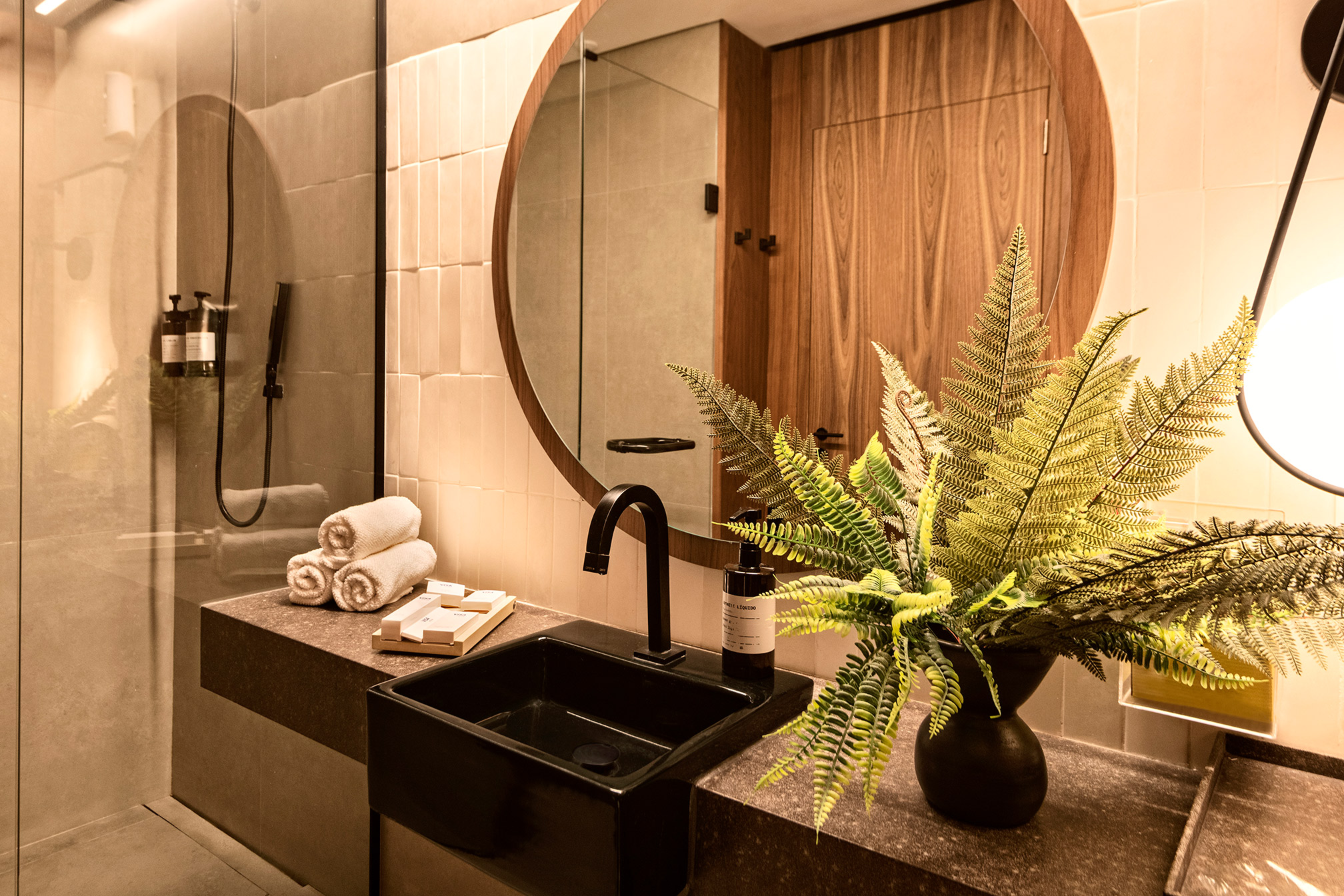 Banheiro e amenities do Visa Infinite Lounge